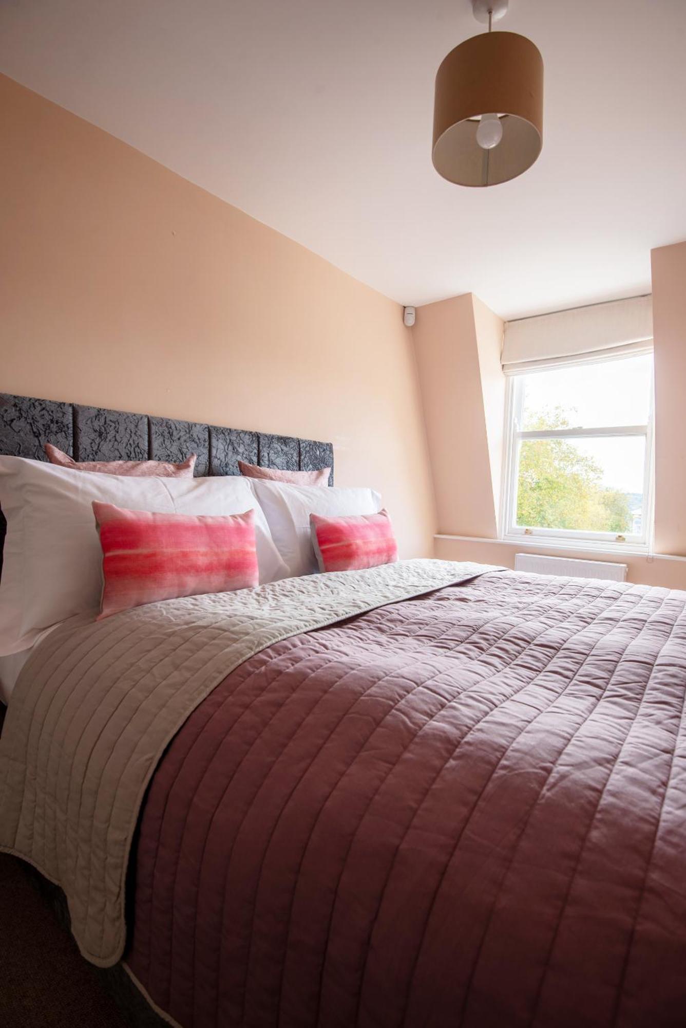 Dream Stays Bath - Barton House Exterior photo