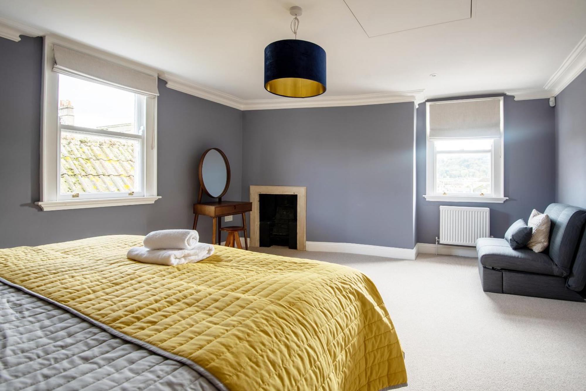 Dream Stays Bath - Barton House Room photo